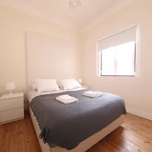 New! Cozy In The Center Lisbona