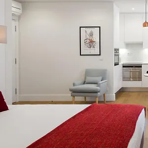 Serviced - Bairro Alto Lisbona